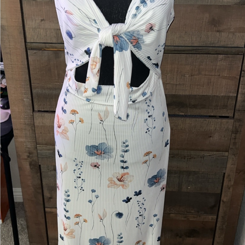 Floral Cut-Out Maxi Dress